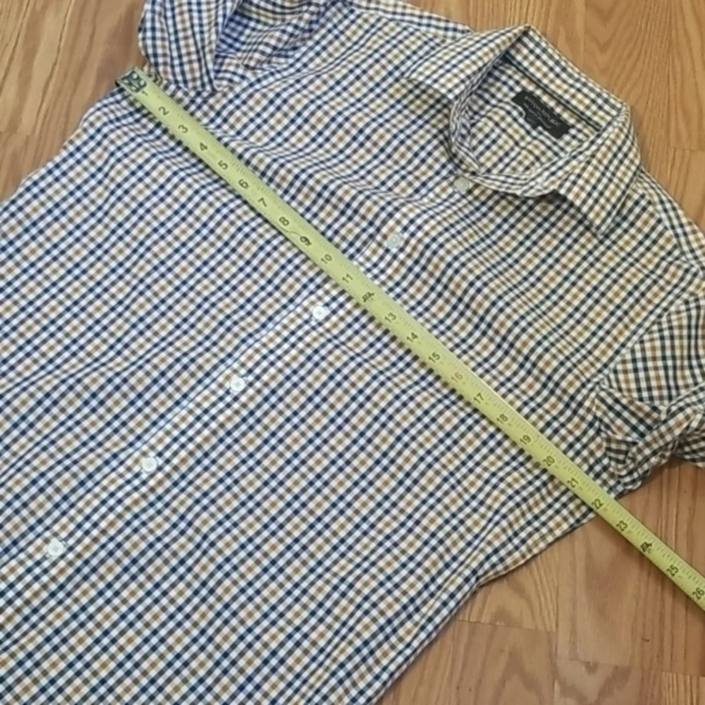 Banana republic button‎ down shirt med